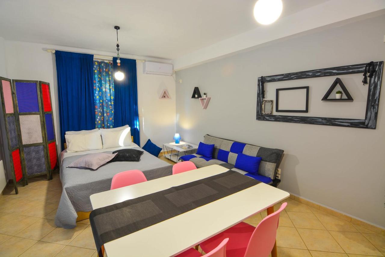 Theoni'S Apartments ซิโลกาสโตร ภายนอก รูปภาพ