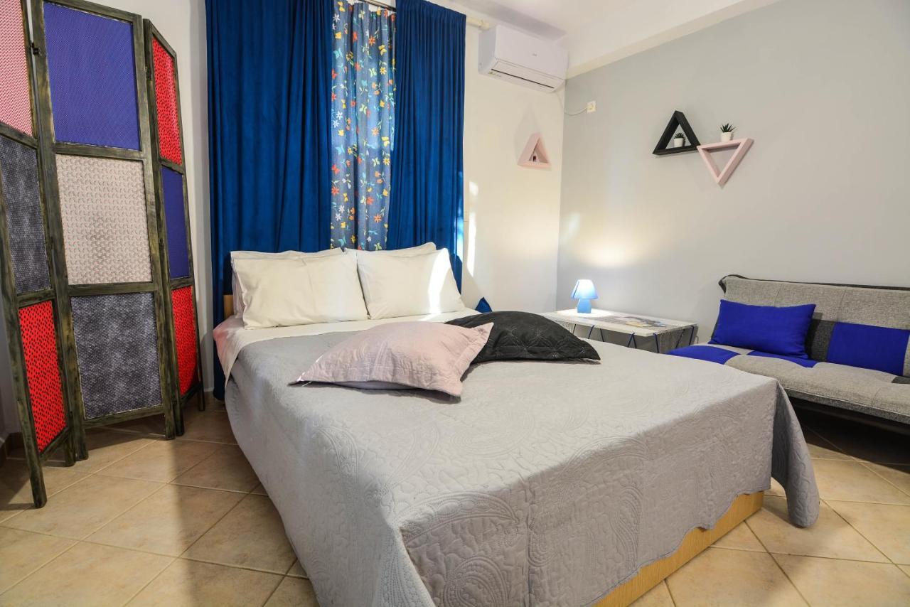 Theoni'S Apartments ซิโลกาสโตร ภายนอก รูปภาพ