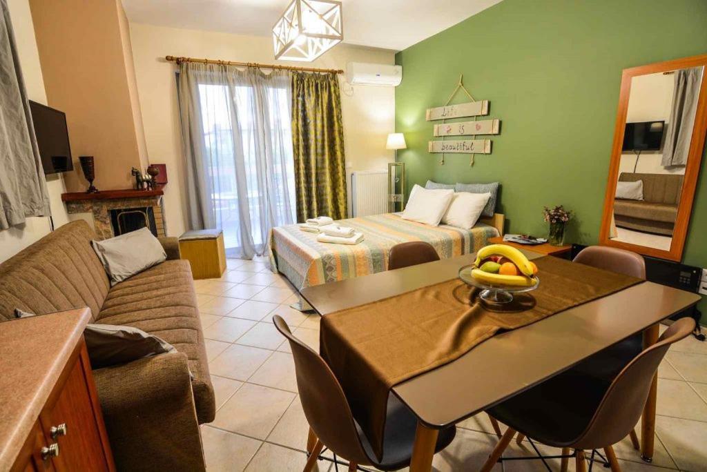 Theoni'S Apartments ซิโลกาสโตร ภายนอก รูปภาพ