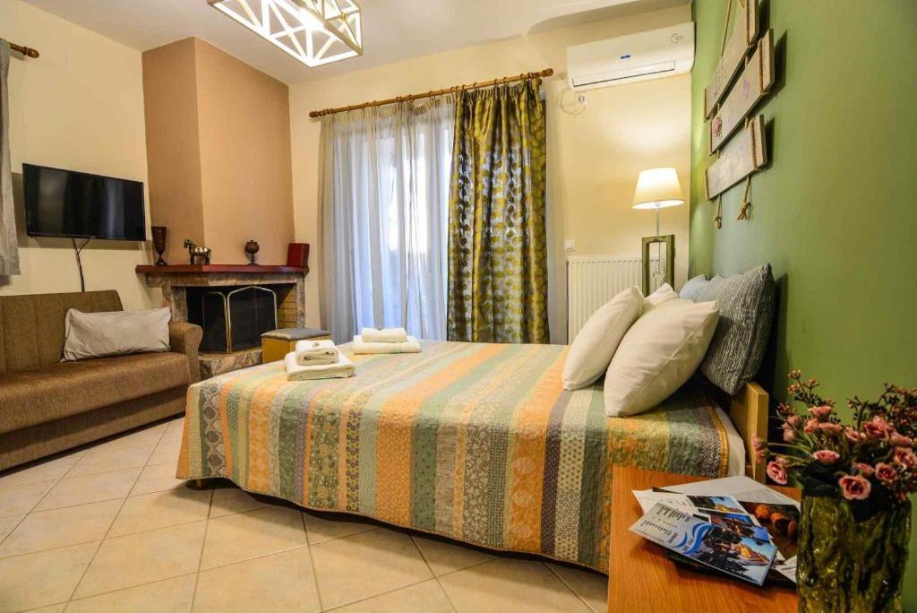 Theoni'S Apartments ซิโลกาสโตร ภายนอก รูปภาพ