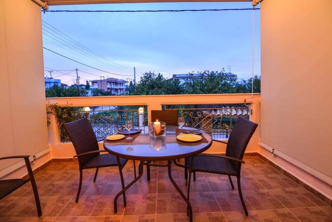 Theoni'S Apartments ซิโลกาสโตร ภายนอก รูปภาพ