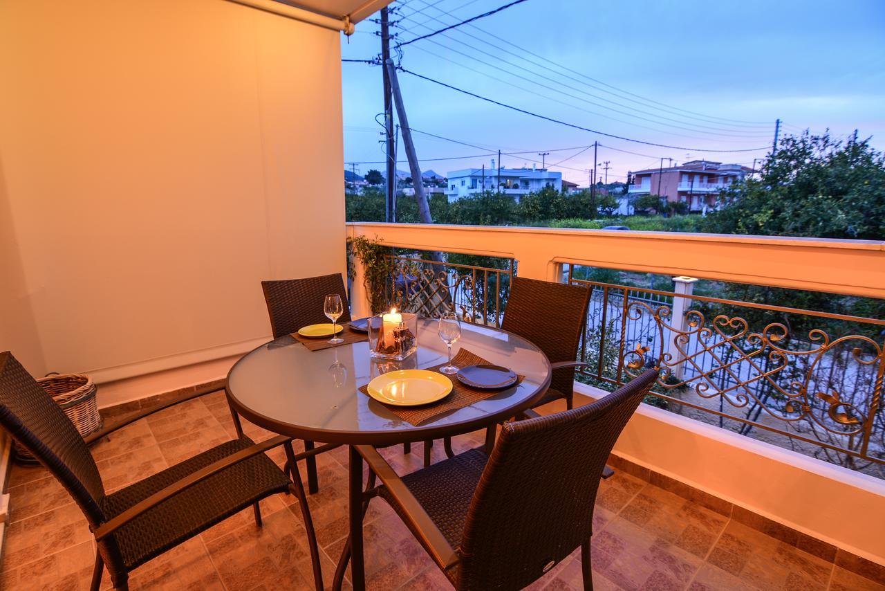 Theoni'S Apartments ซิโลกาสโตร ภายนอก รูปภาพ