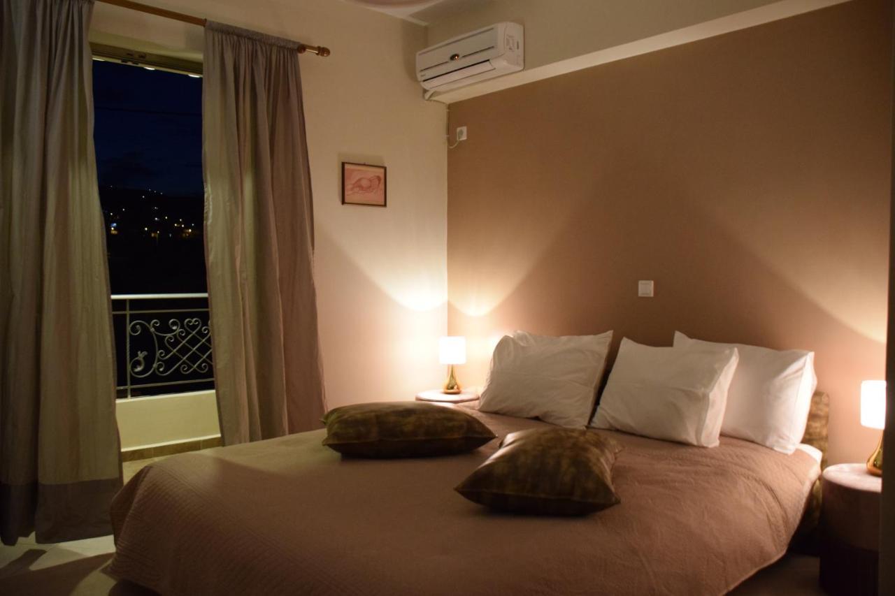 Theoni'S Apartments ซิโลกาสโตร ภายนอก รูปภาพ